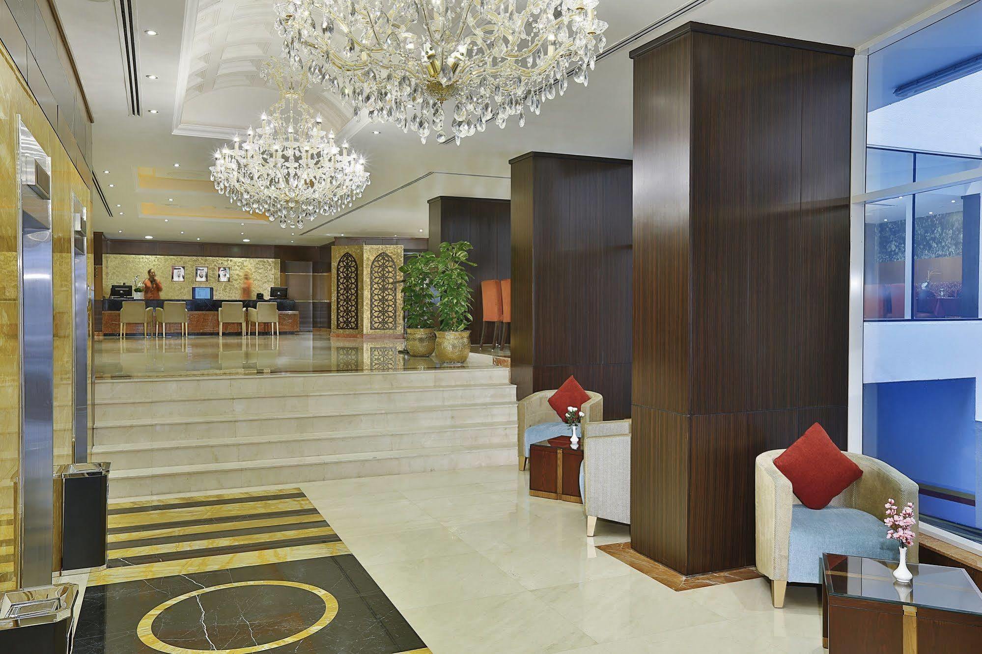 Gateway Hotel Dubai Exterior foto